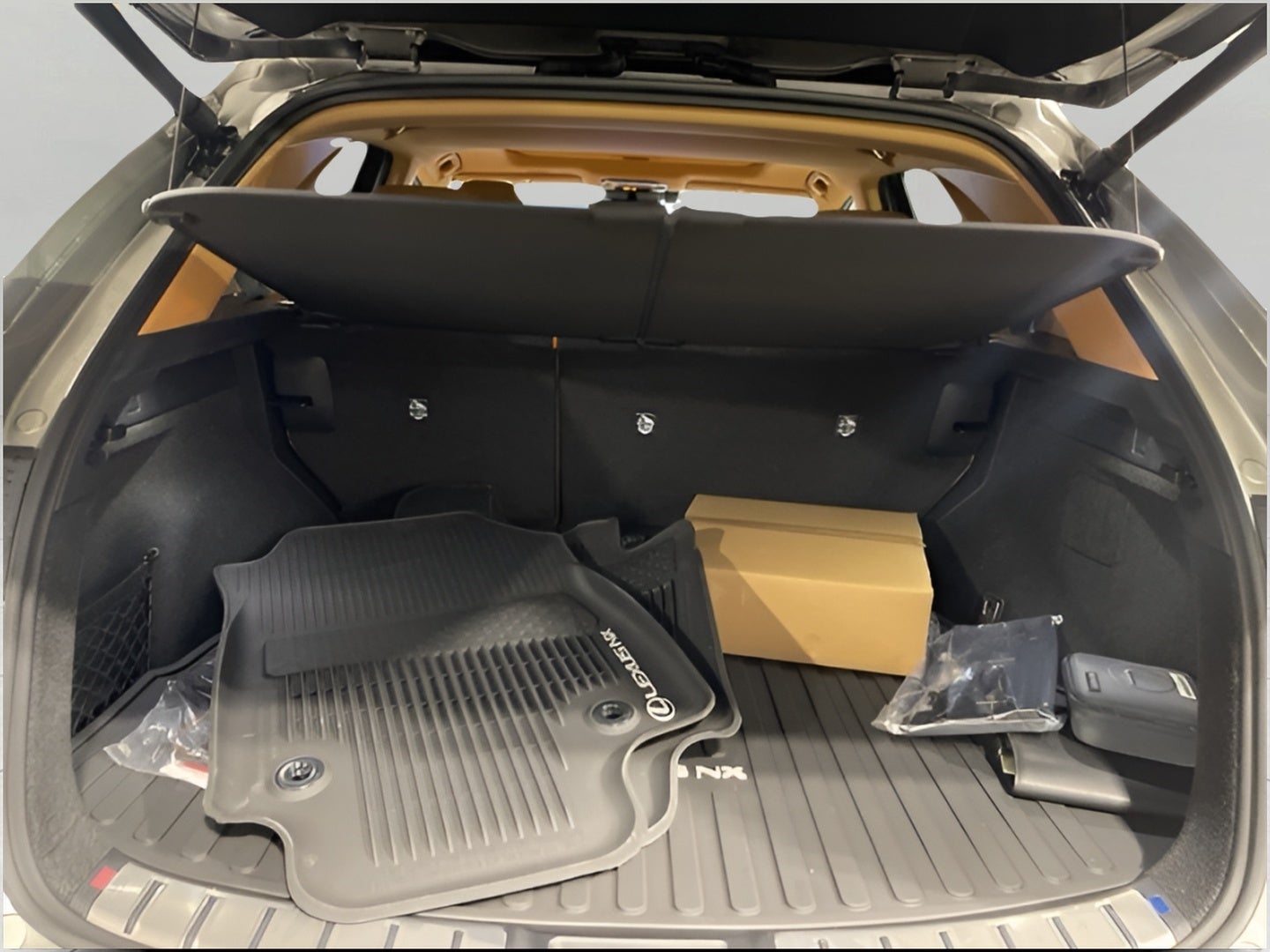 2026 Lexus NX PLUG-IN HYBRID ELECTRIC VEHICLE NX 450h+ PREMIUM AWD