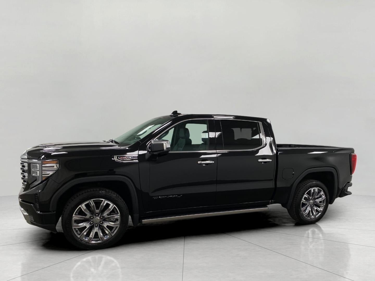 2023 GMC Sierra 1500 4WD Crew Cab 147 Denali