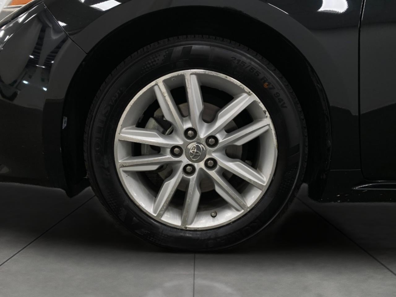 2013 Toyota AVALON Base