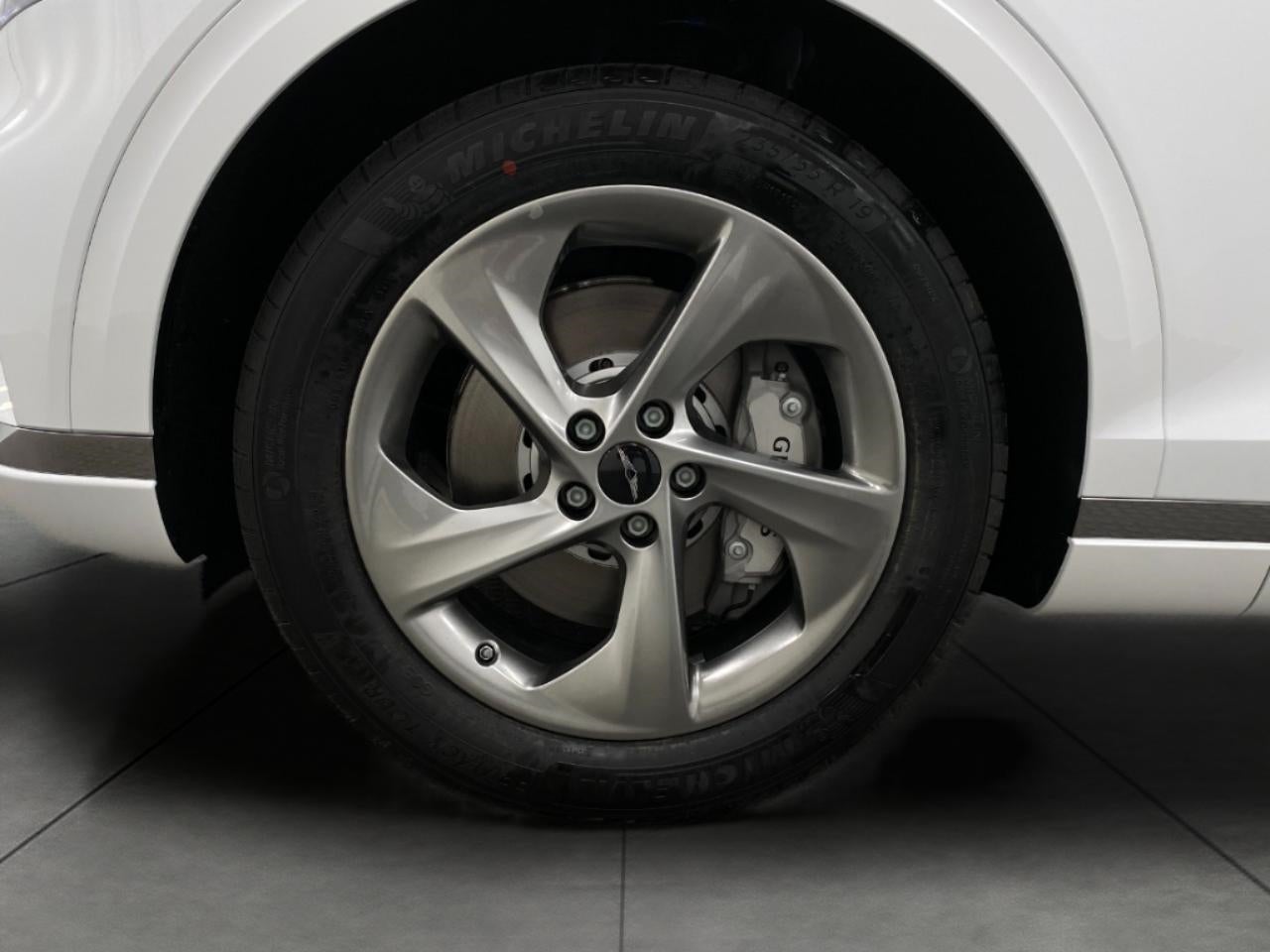 2026 Genesis GV70 2.5T AWD