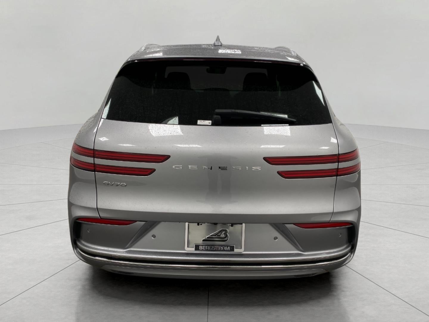 2026 Genesis Electrified GV70 19 AWD