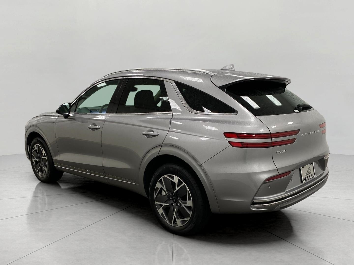 2026 Genesis Electrified GV70 19 AWD