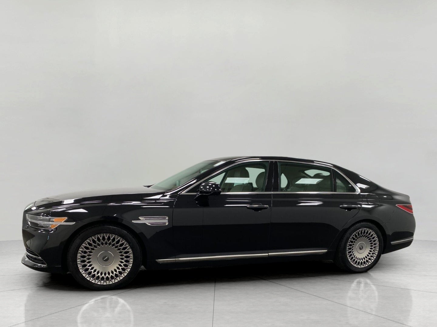 2022 Genesis G90 5.0L Ultimate AWD