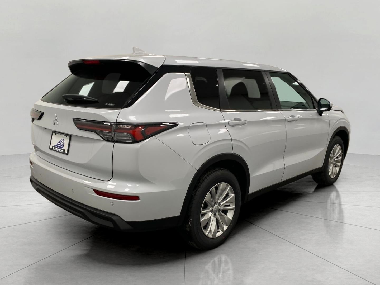 2026 Mitsubishi Outlander ES S-AWC