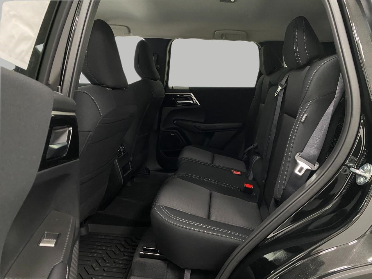 2026 Mitsubishi Outlander ES S-AWC