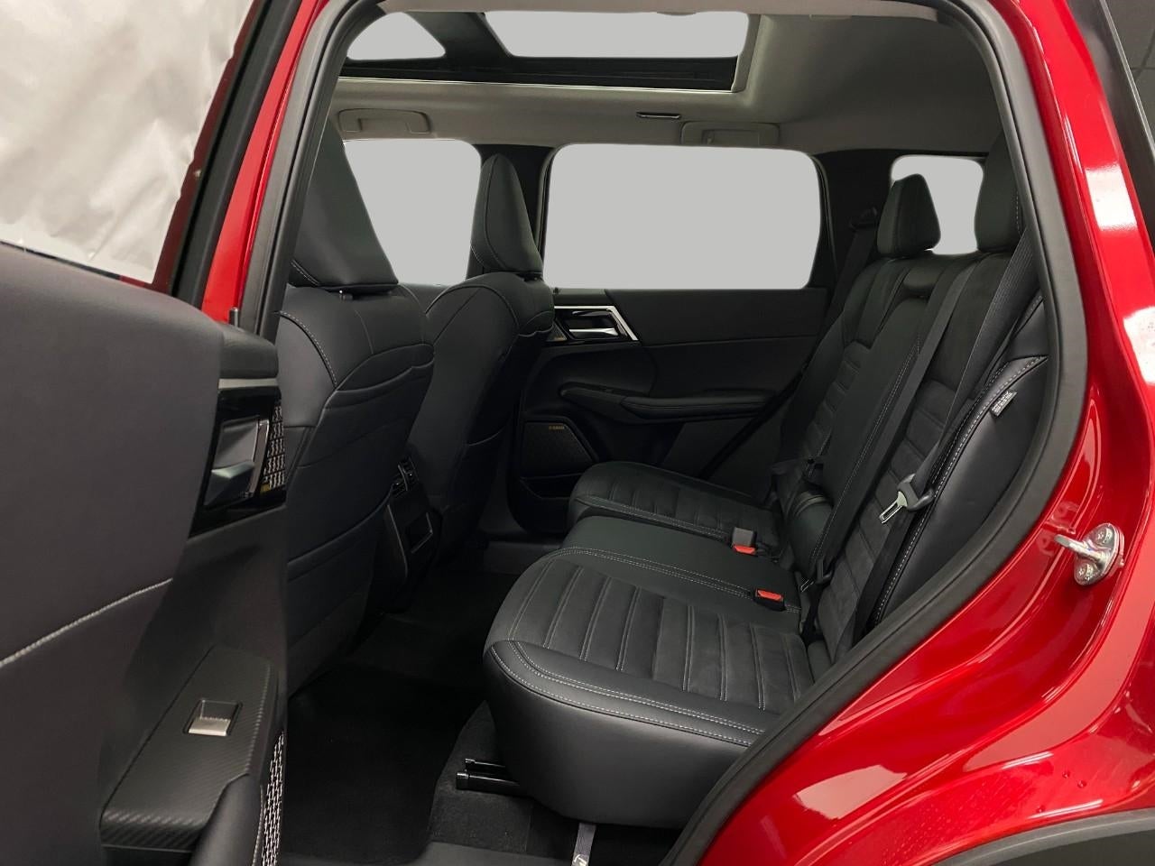 2025 Mitsubishi Outlander SE S-AWC