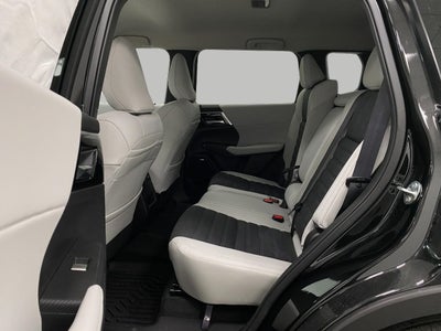 2026 Mitsubishi Outlander SE S-AWC