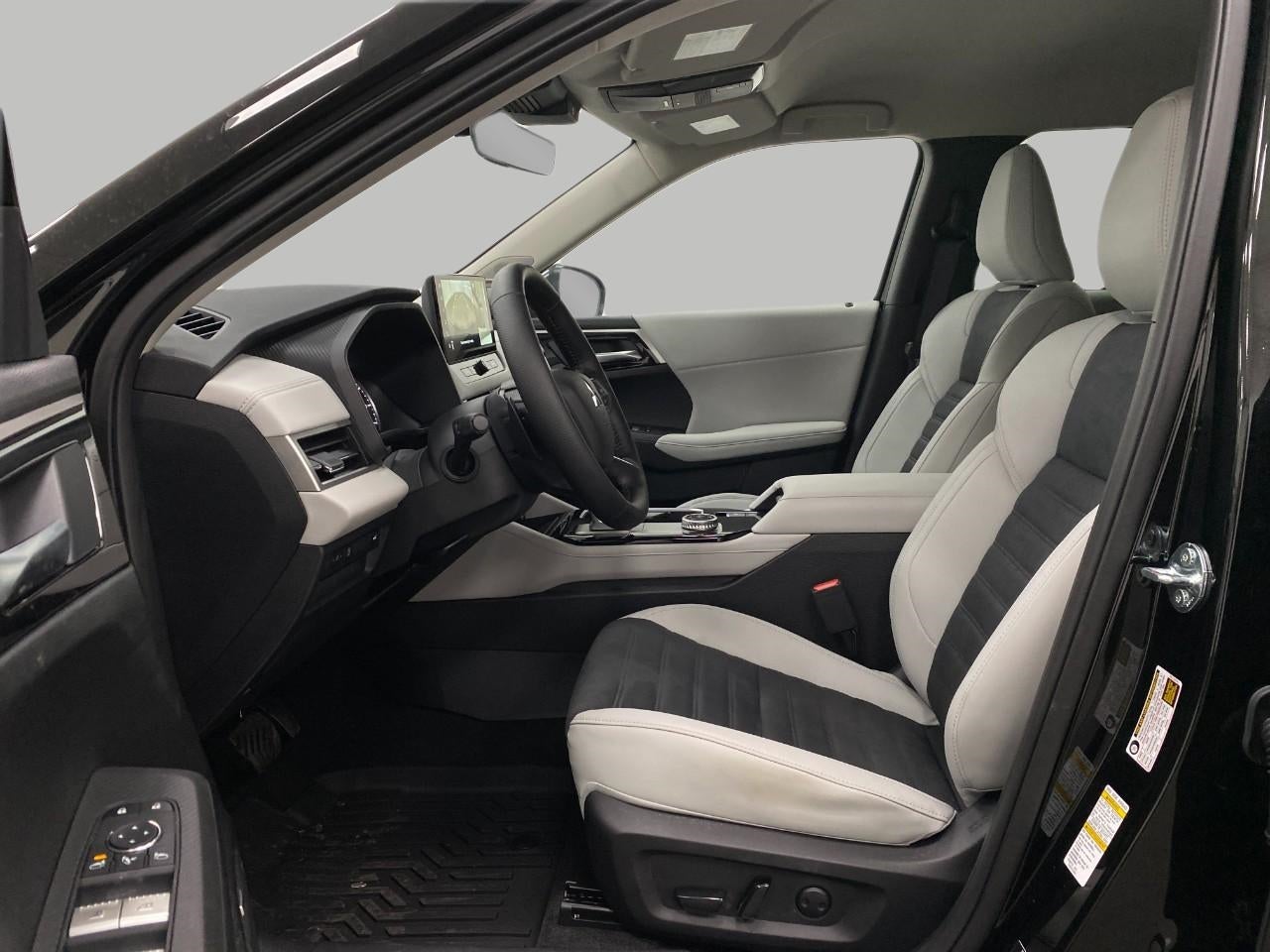 2026 Mitsubishi Outlander SE S-AWC