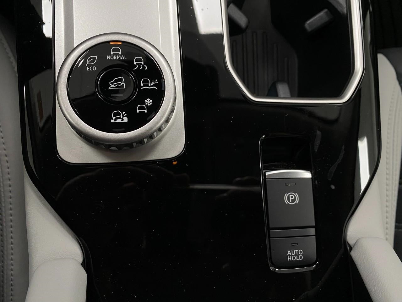 2026 Mitsubishi Outlander SE S-AWC