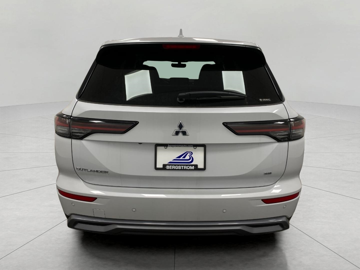 2026 Mitsubishi Outlander SE S-AWC