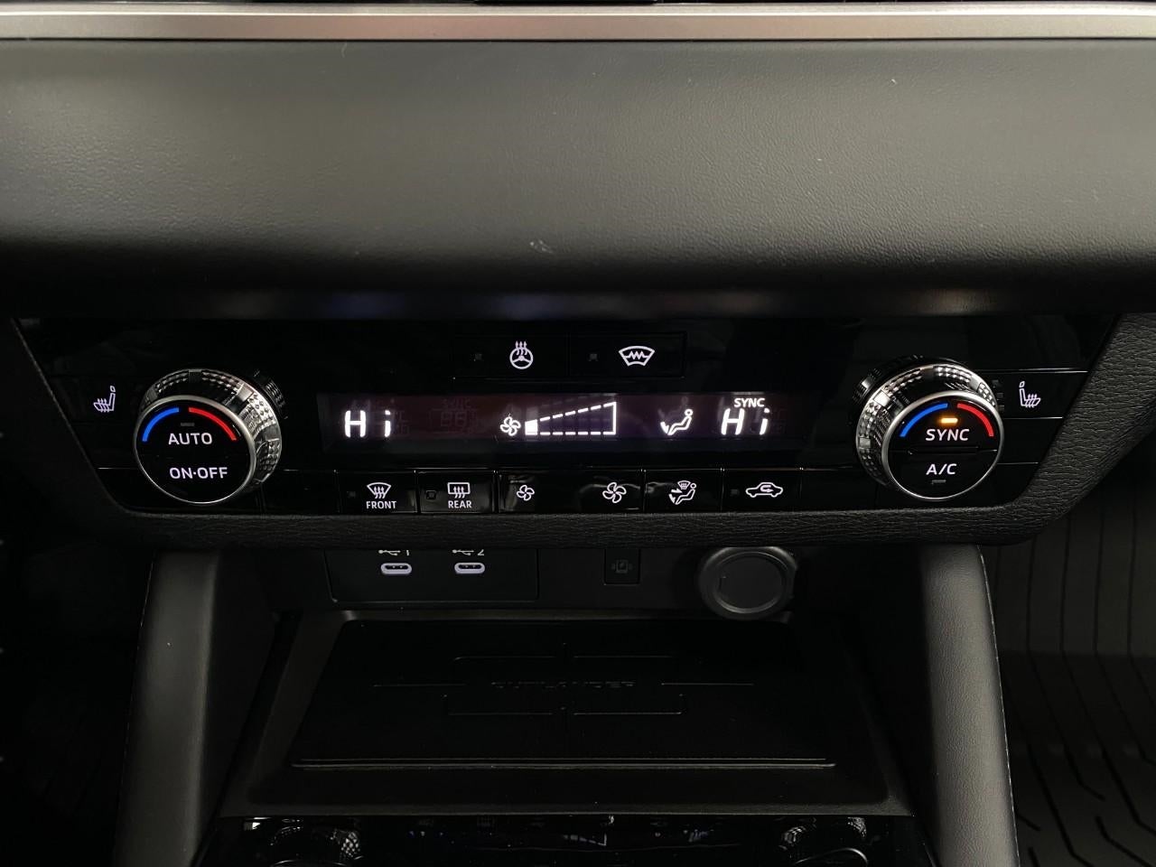 2026 Mitsubishi Outlander SE S-AWC