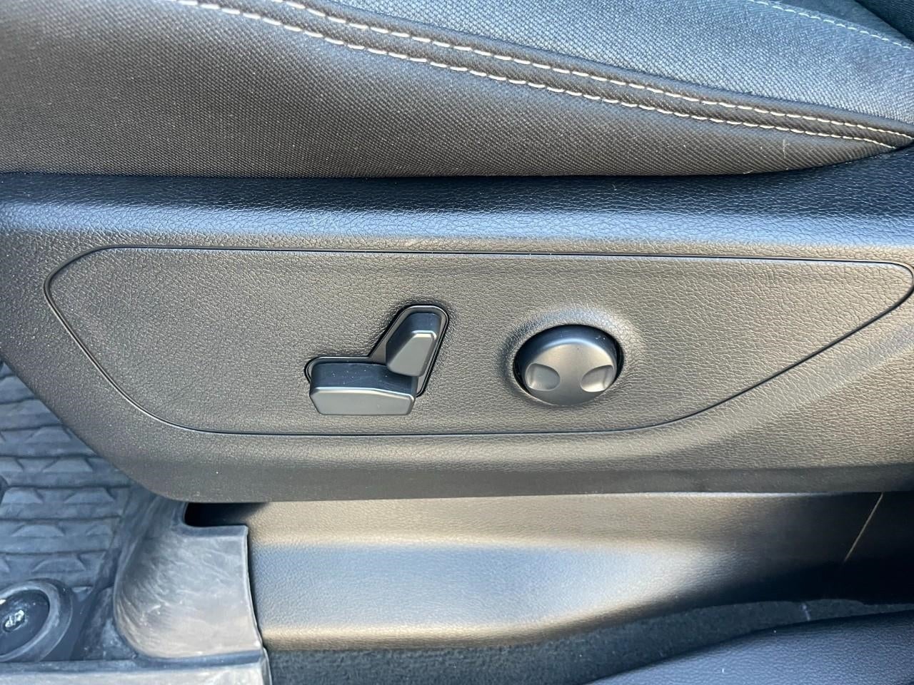 2023 RAM 1500 CREW CAB