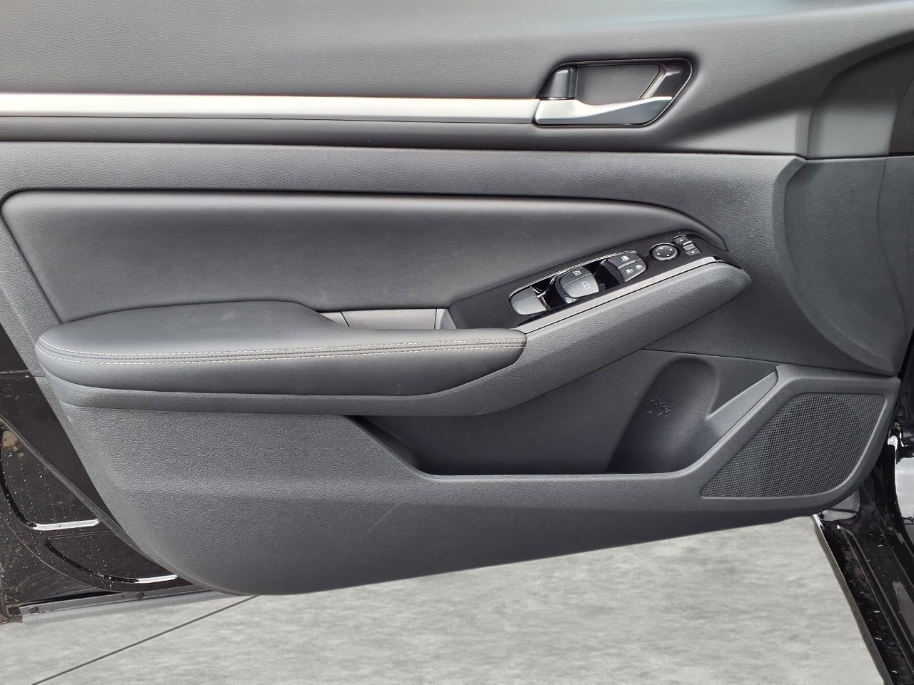 2025 Nissan Altima SL