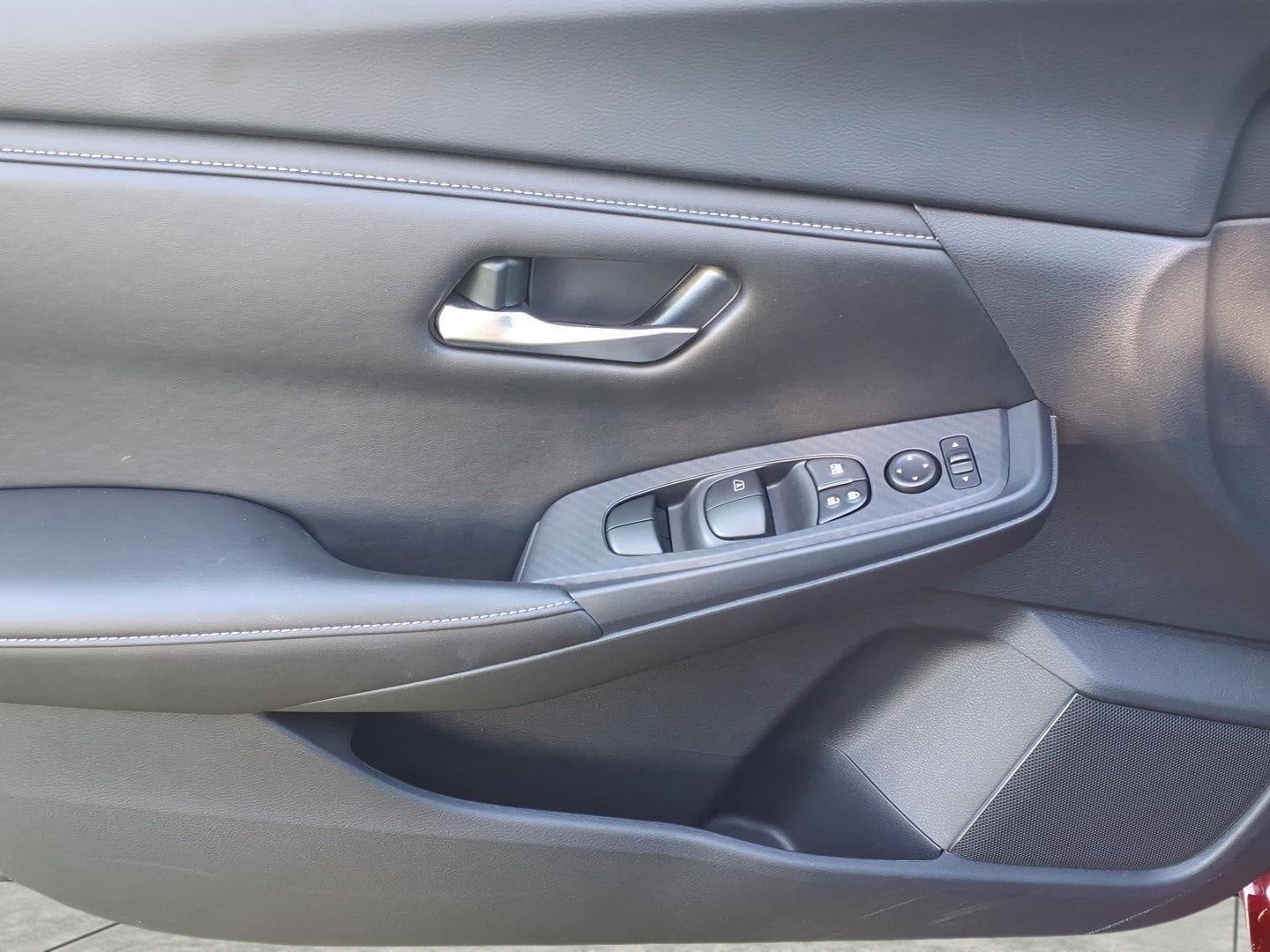 2023 Nissan Sentra SV CVT