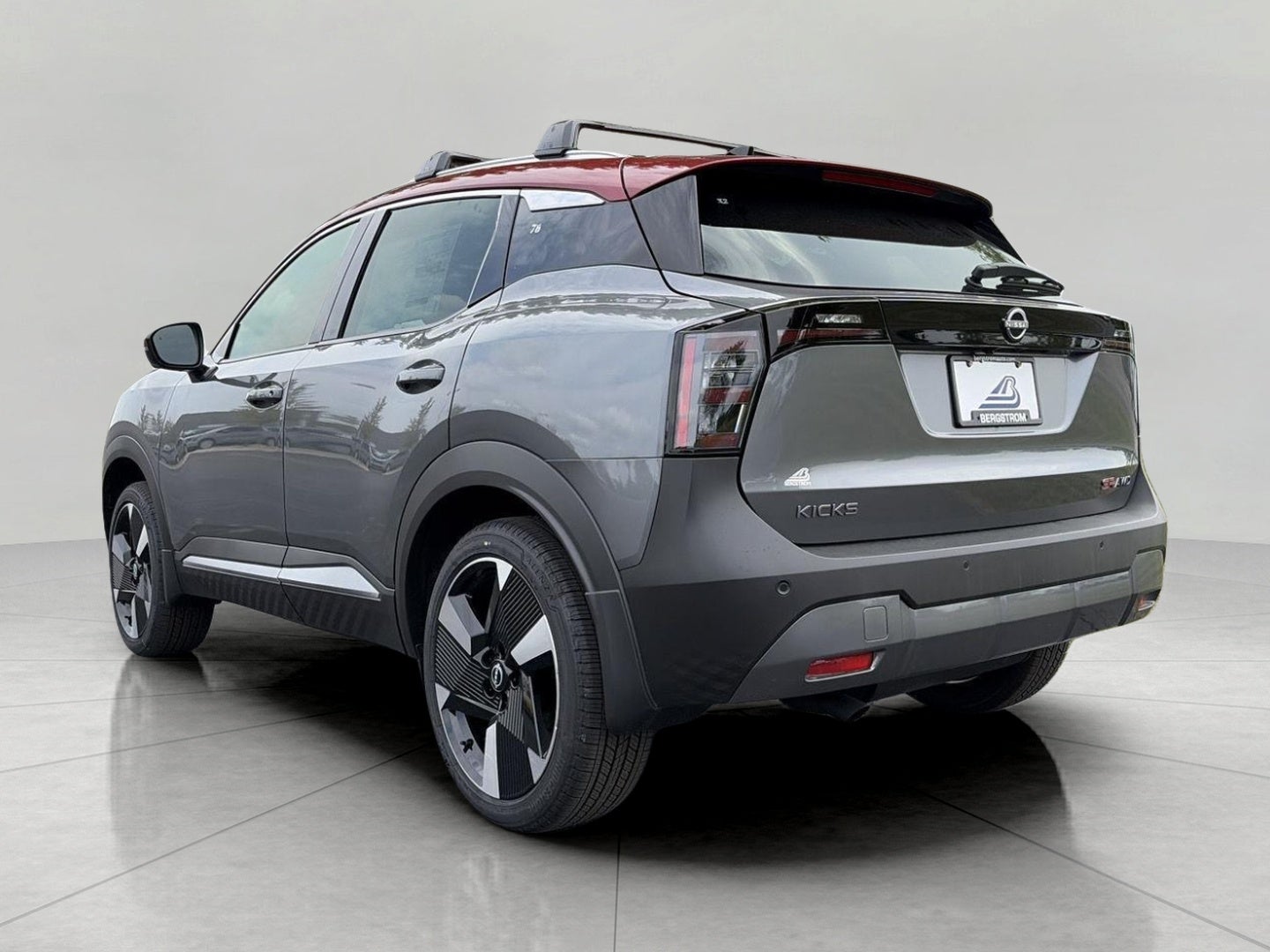 2026 Nissan Kicks SR AWD