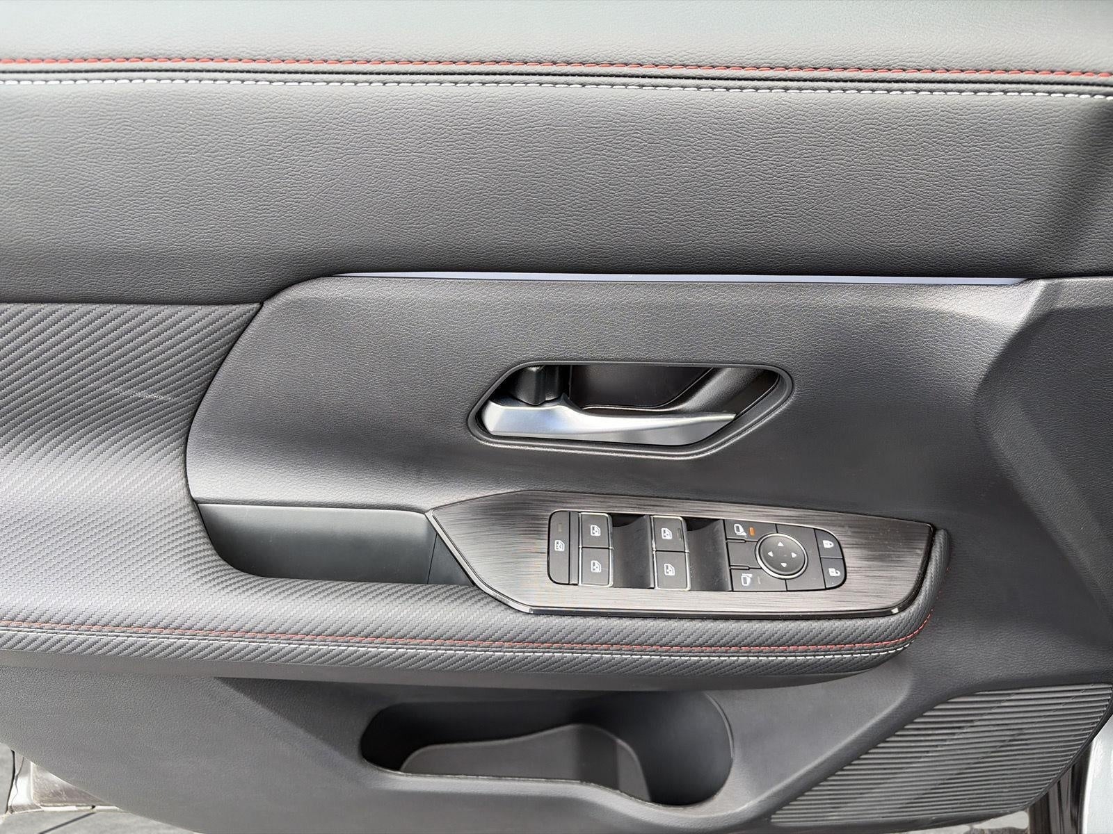 2026 Nissan Kicks SR AWD