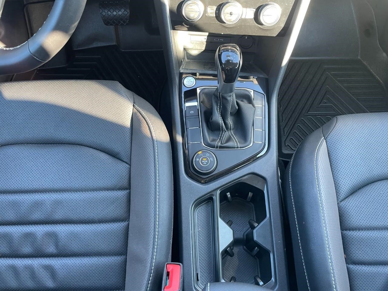 2024 Volkswagen Taos SEL 4MOTION