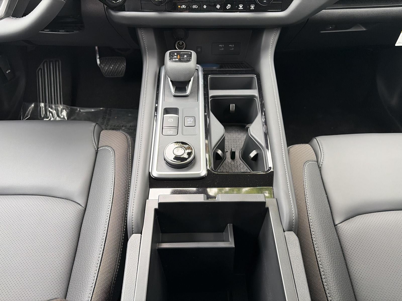 2026 Nissan Pathfinder SL 4WD