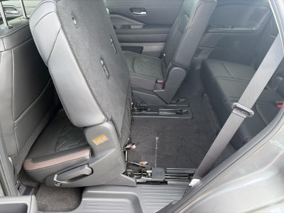2026 Nissan Pathfinder Platinum 4WD