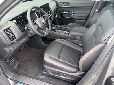 2026 Nissan Pathfinder Platinum 4WD