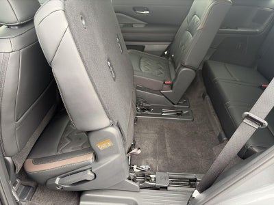 2026 Nissan Pathfinder Platinum 4WD