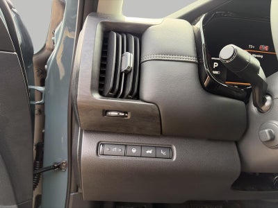2026 Nissan Pathfinder Platinum 4WD
