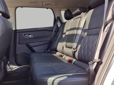 2026 Nissan Rogue AWD Platinum