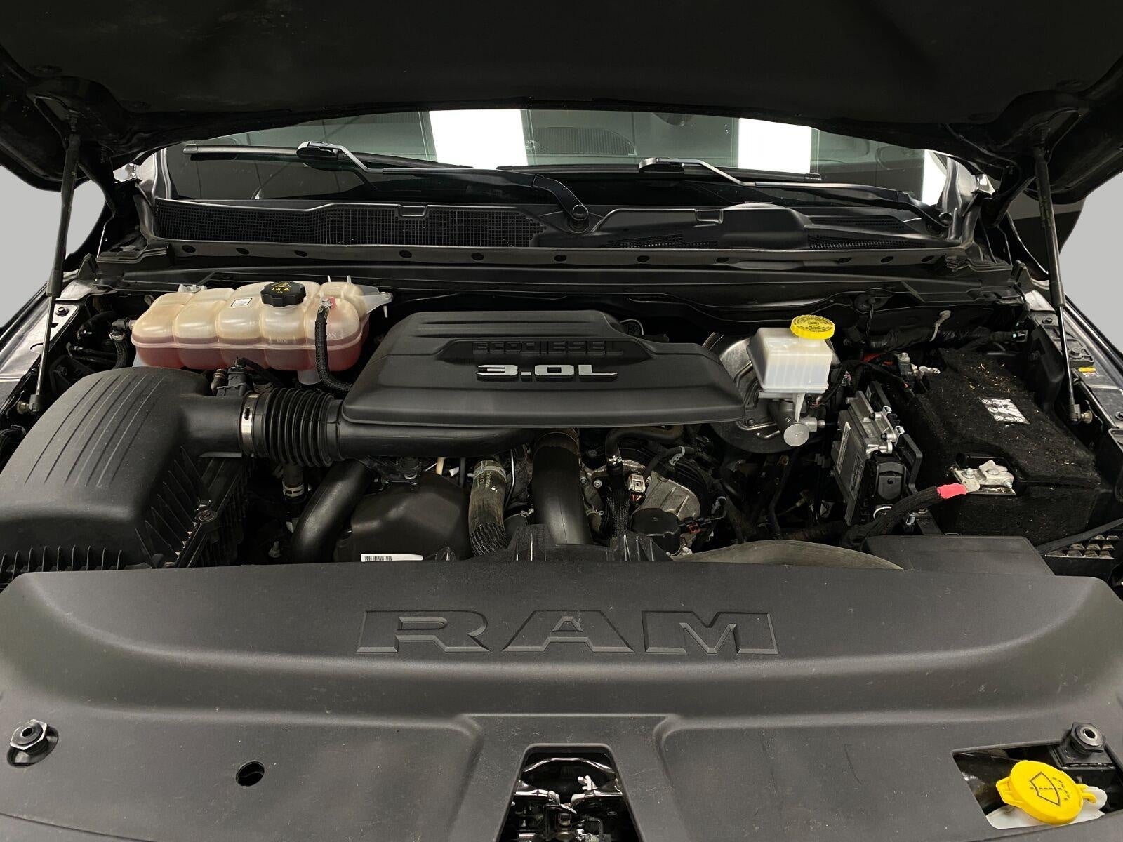 2023 RAM 1500 Lone Star 4x4 Crew Cab 5'7 Box