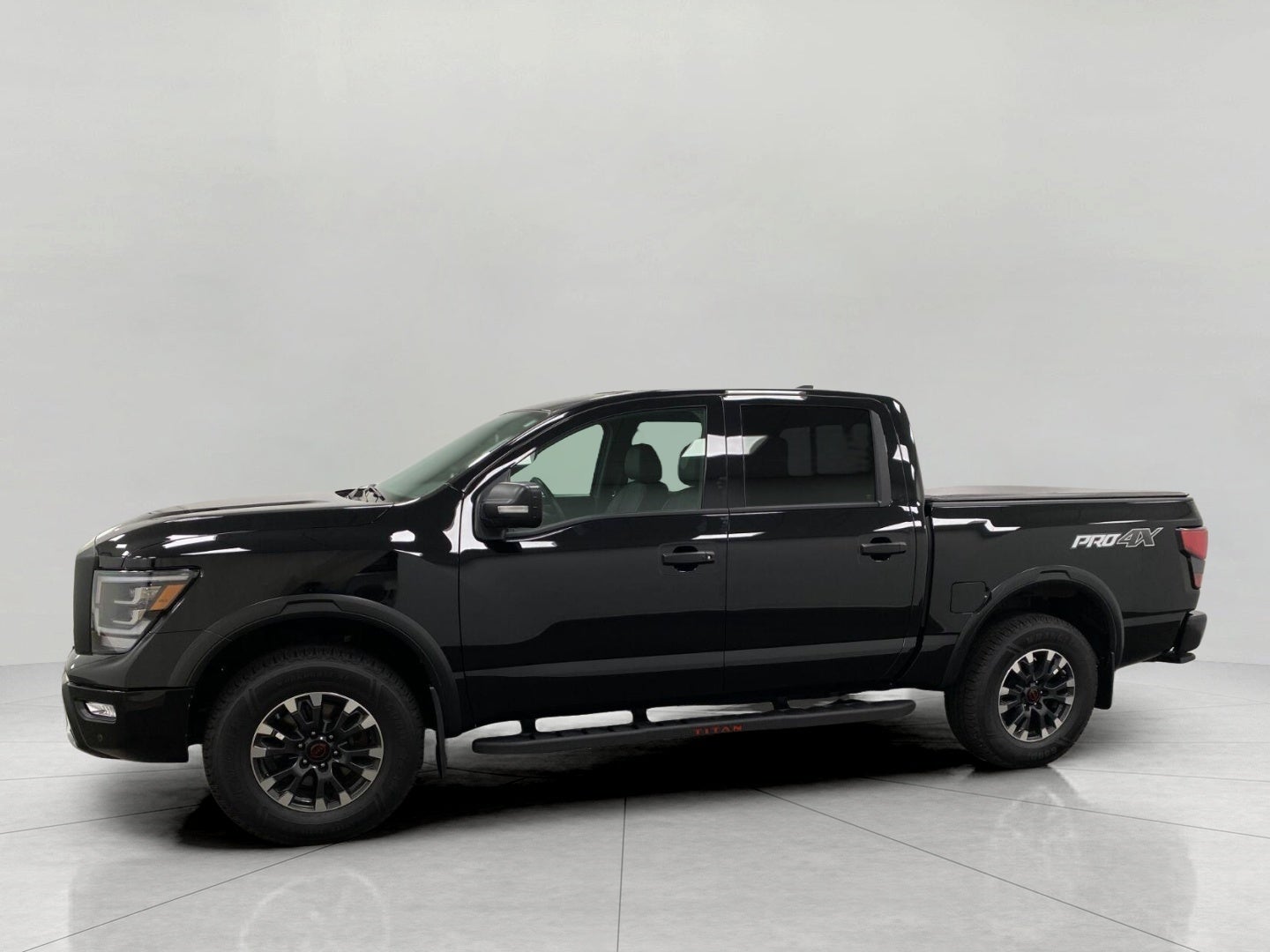 2023 Nissan Titan 4x4 Crew Cab PRO-4X