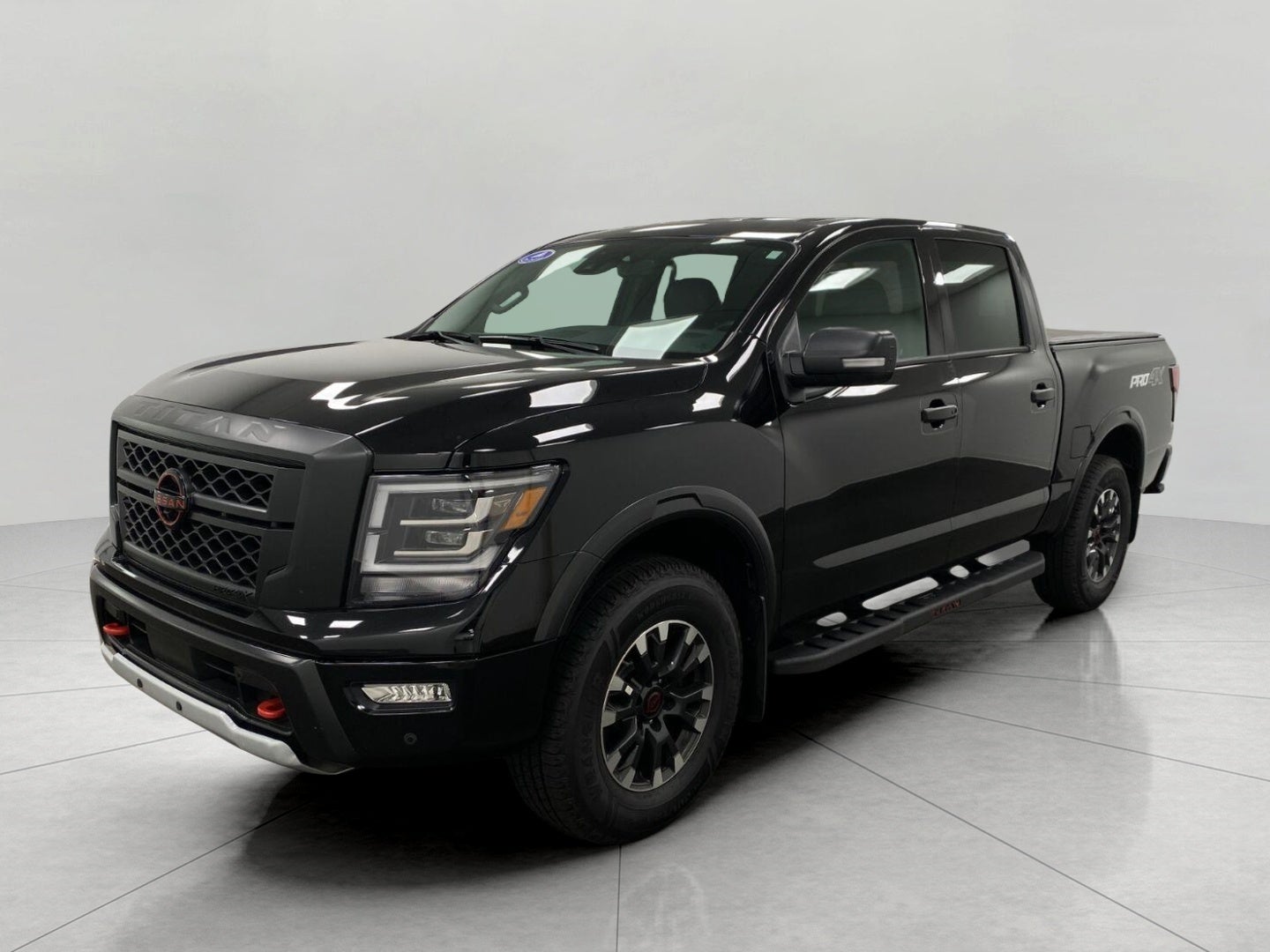 2023 Nissan Titan 4x4 Crew Cab PRO-4X