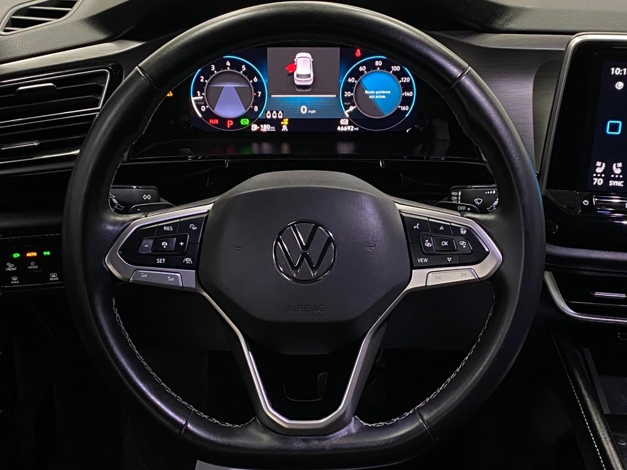 2024 Volkswagen Atlas Cross Sport 2.0T SE w/Technology 4MOTION