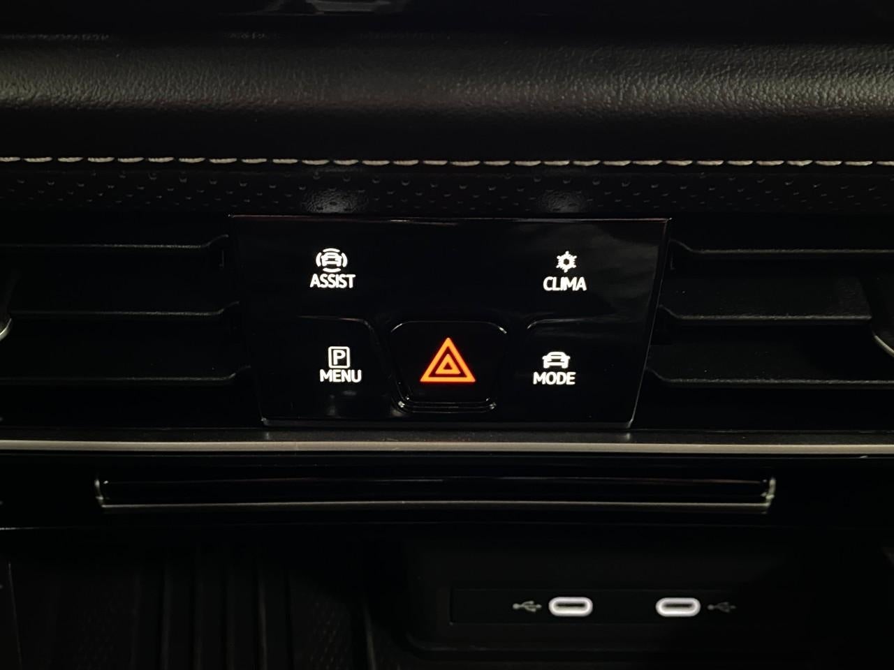 2025 Volkswagen Atlas Cross Sport 2.0T SE w/Technology 4MOTION