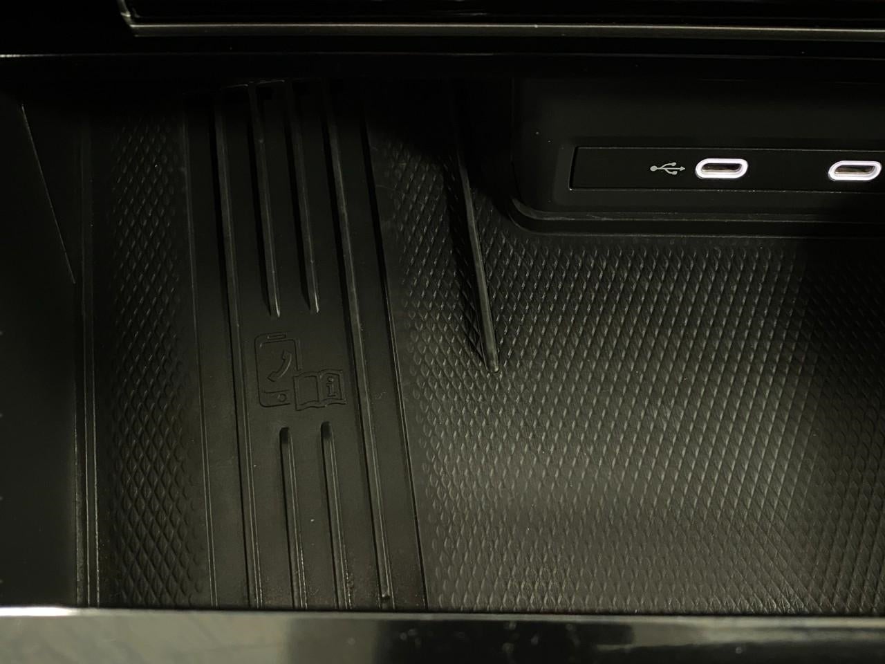 2025 Volkswagen Atlas Cross Sport 2.0T SE w/Technology 4MOTION