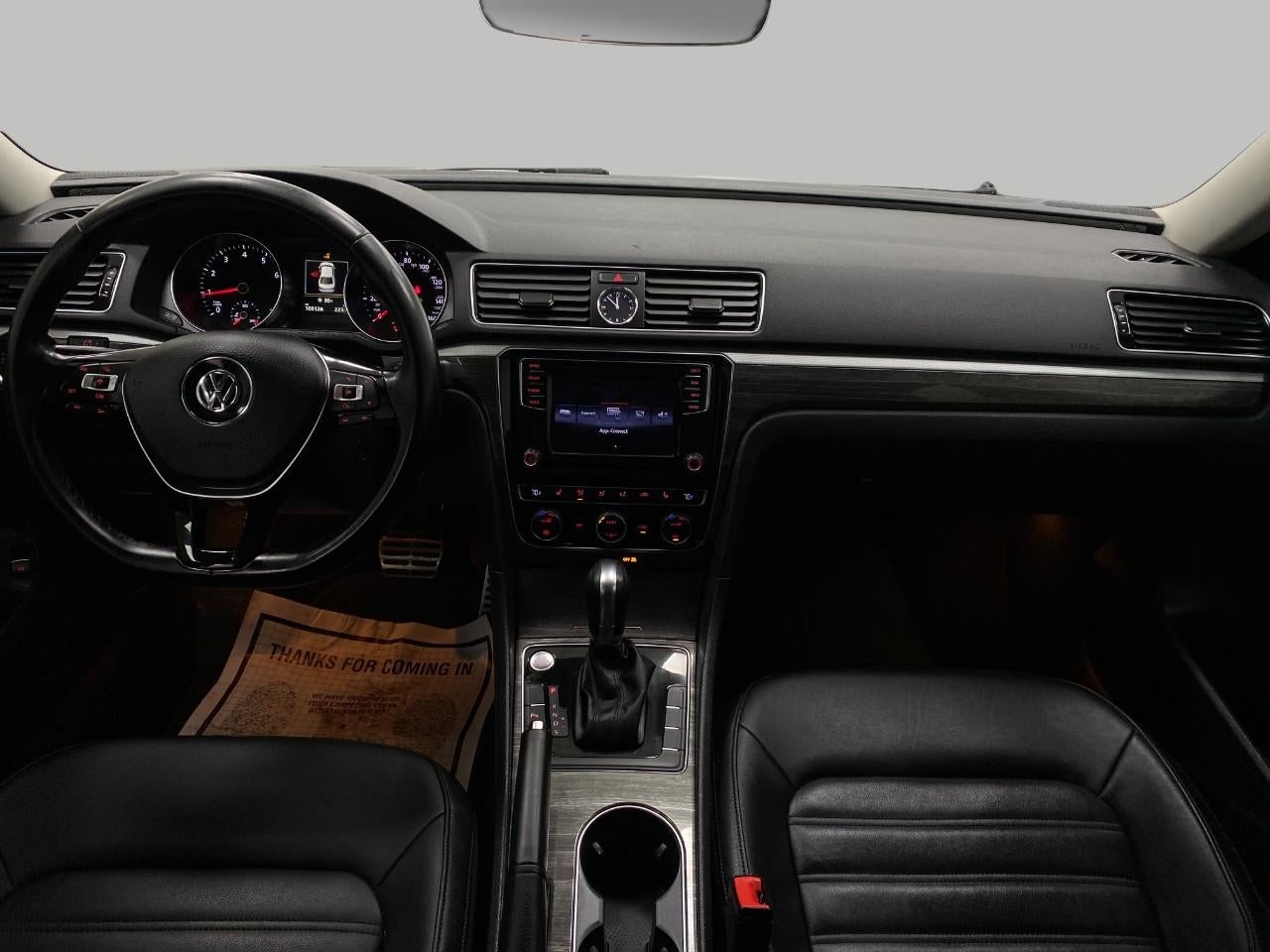 2017 Volkswagen Passat 1.8T SEL Premium Auto