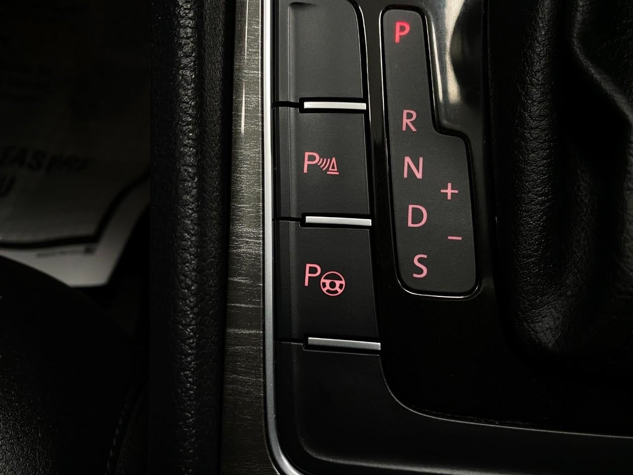 2017 Volkswagen Passat 1.8T SEL Premium Auto