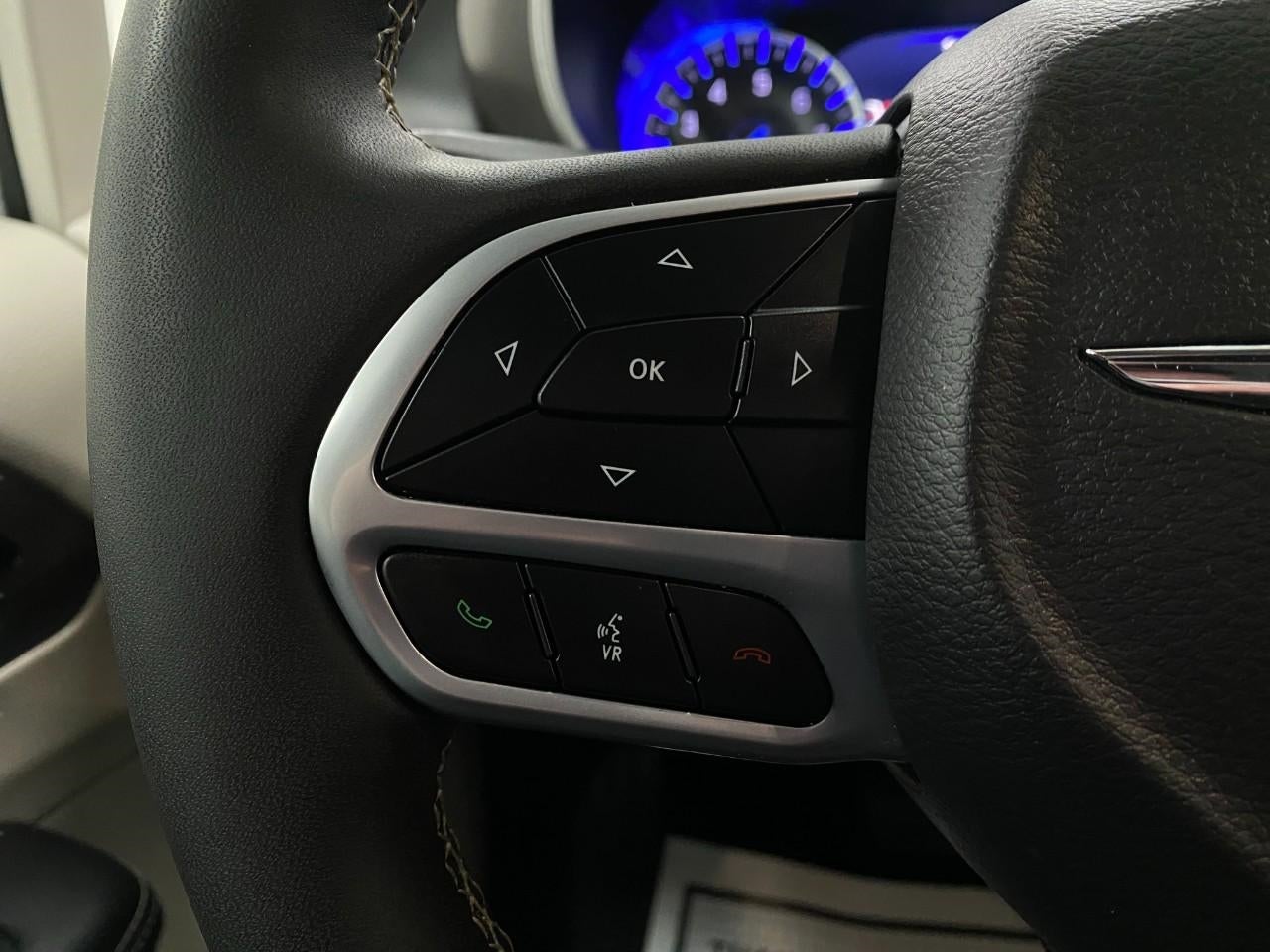 2024 Chrysler Pacifica Touring L FWD