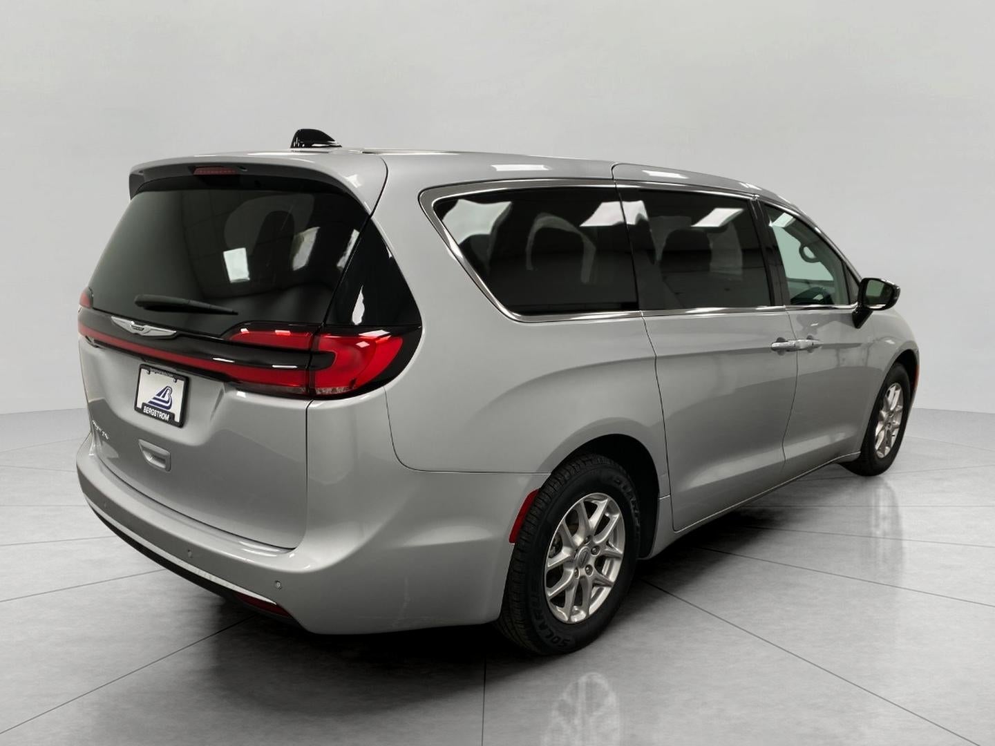2024 Chrysler Pacifica Touring L FWD