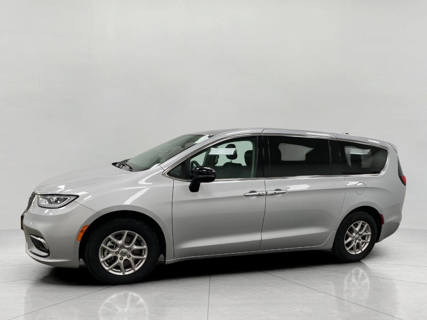 2024 Chrysler Pacifica Touring L FWD