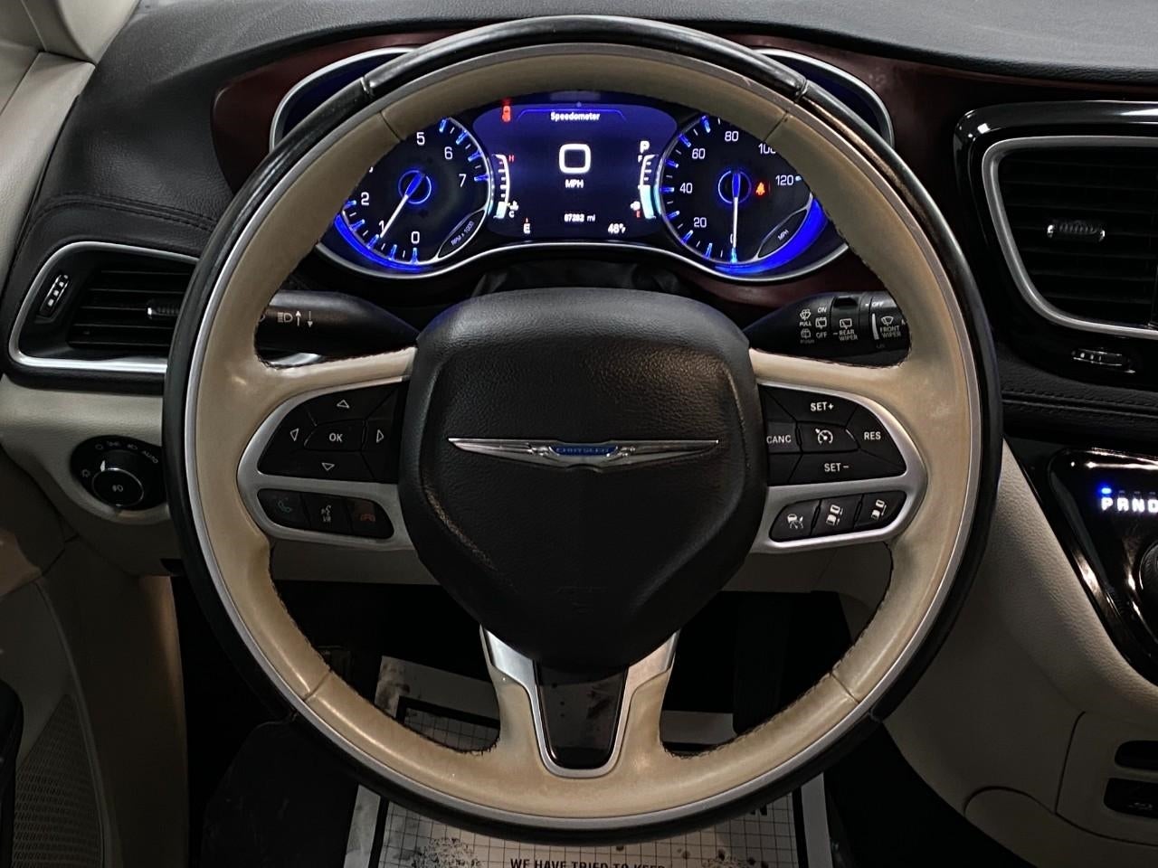 2017 Chrysler Pacifica Limited FWD