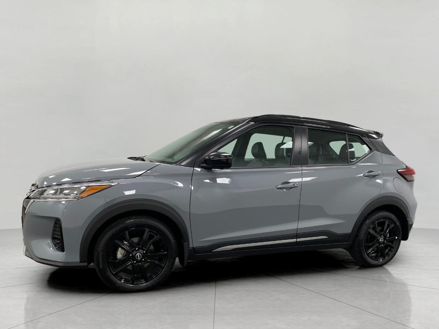 2024 Nissan Kicks SR FWD
