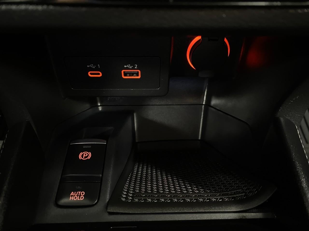 2021 Nissan Kicks SR FWD
