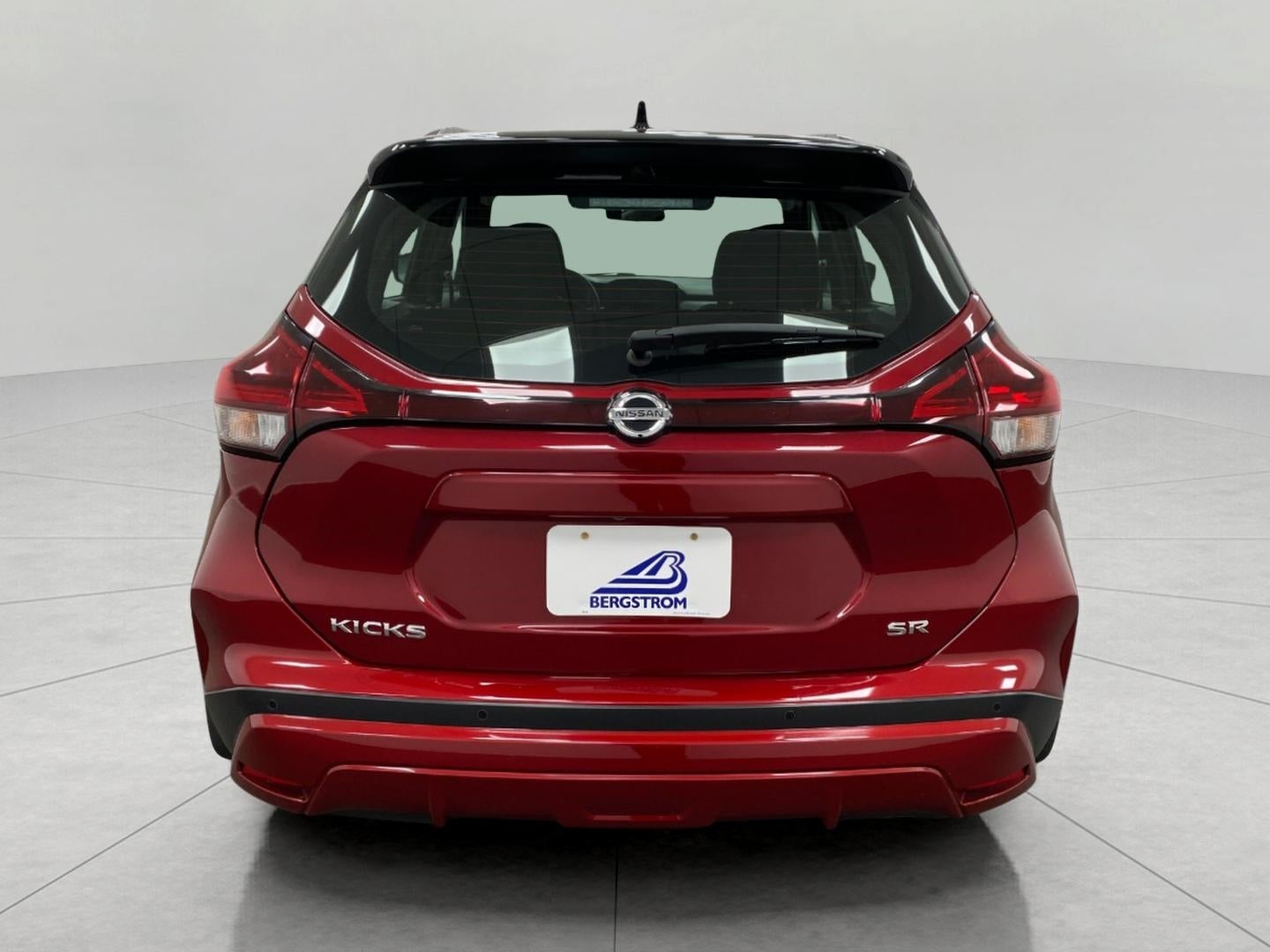 2021 Nissan Kicks SR FWD