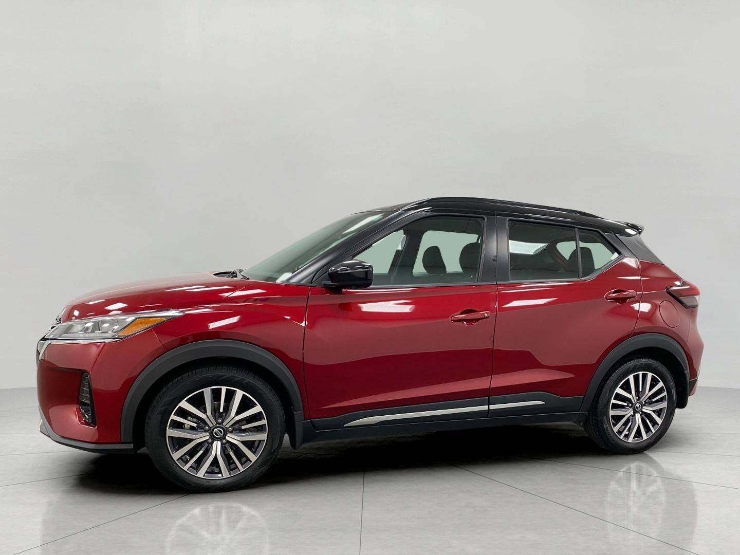 2021 Nissan Kicks SR FWD