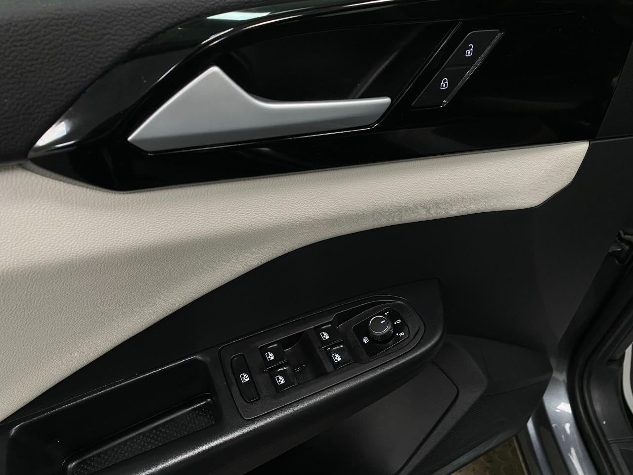 2025 Volkswagen Taos S 4MOTION