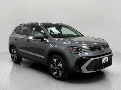 2025 Volkswagen Taos SE 4MOTION