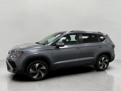 2025 Volkswagen Taos SE 4MOTION