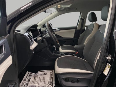 2025 Volkswagen Taos SE 4MOTION
