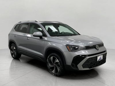 2025 Volkswagen Taos SE 4MOTION