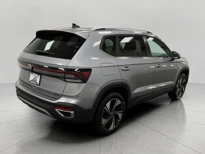 2025 Volkswagen Taos SE 4MOTION