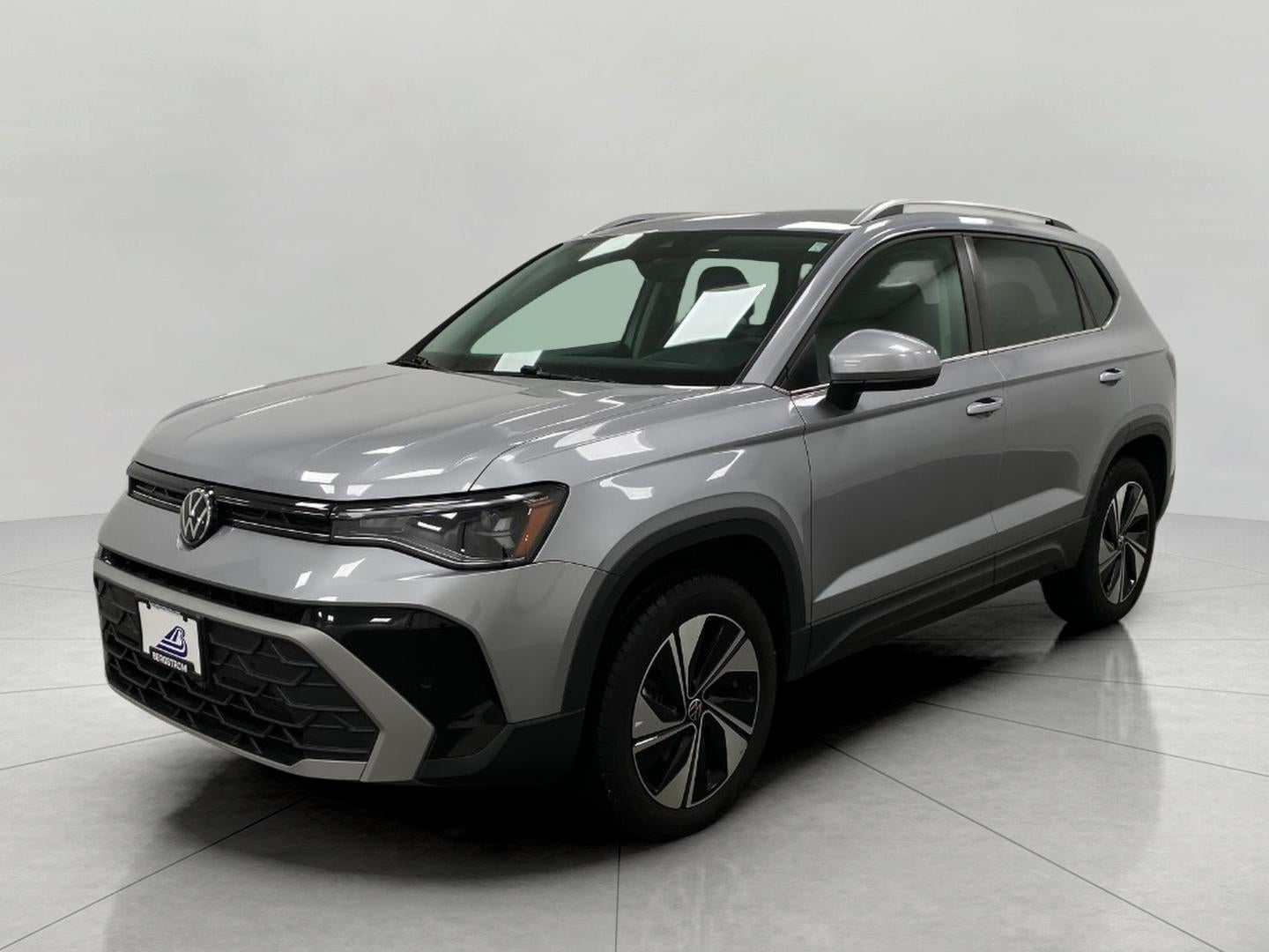 2025 Volkswagen Taos SE 4MOTION